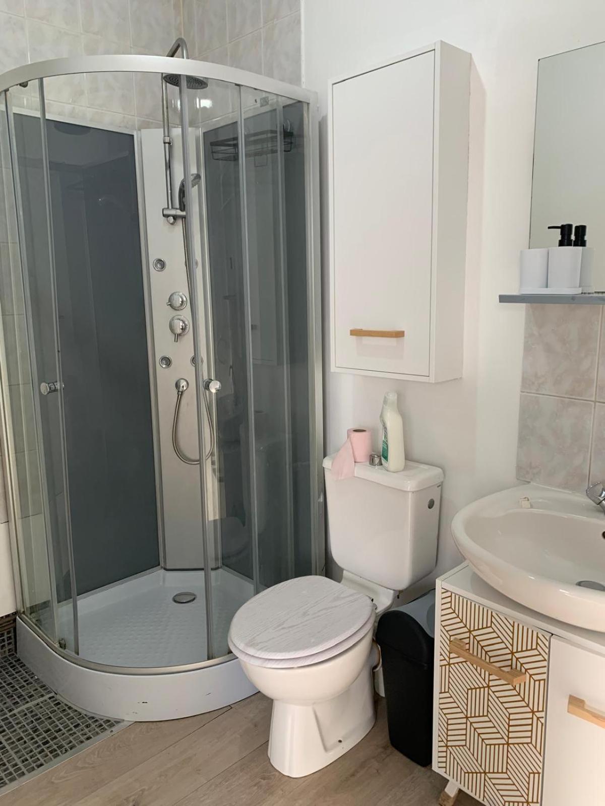 36 Maison Entiere,place Parking Devant Garage Vakantiehuis *