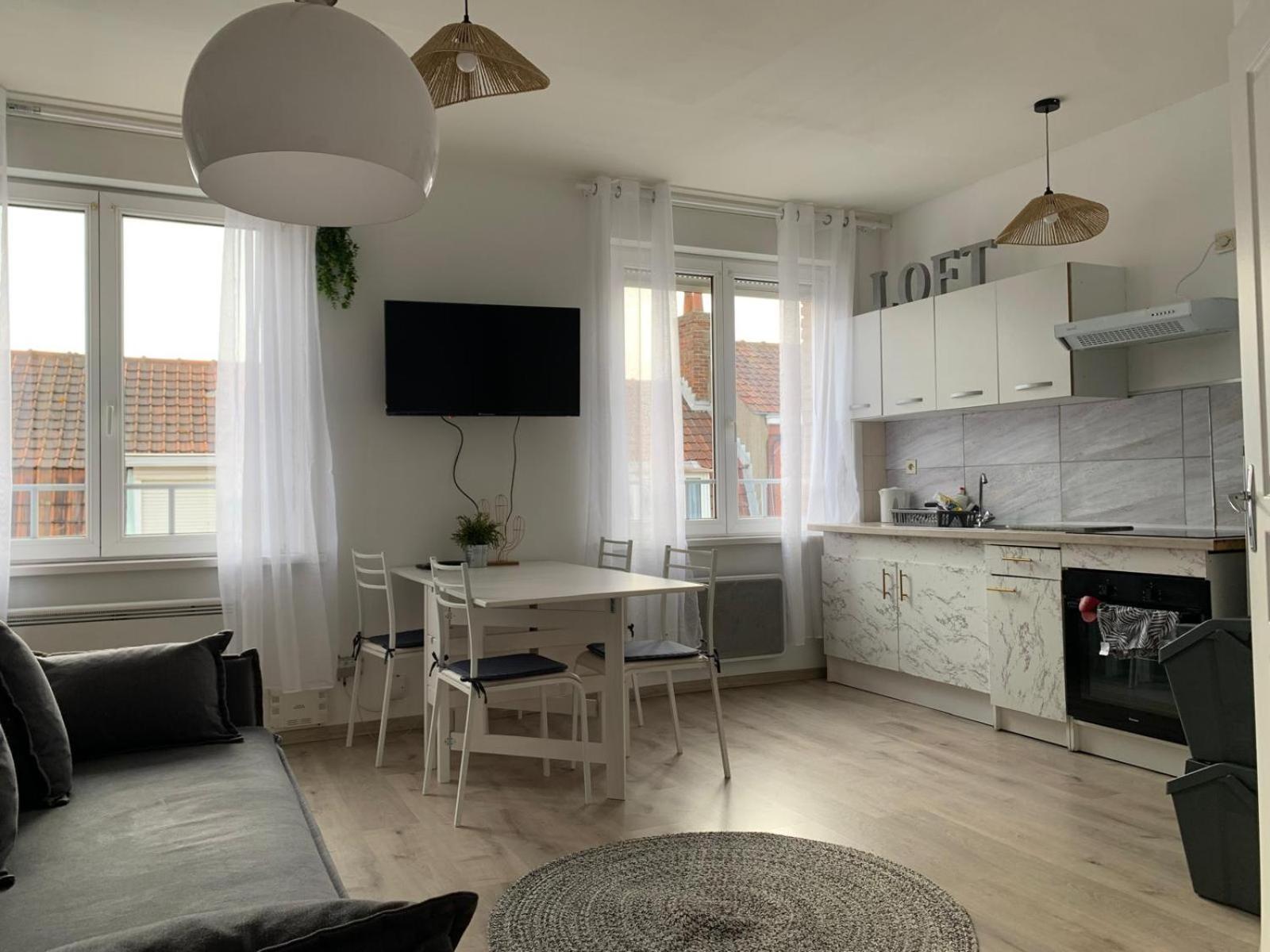 36 Maison Entiere,place Parking Devant Garage